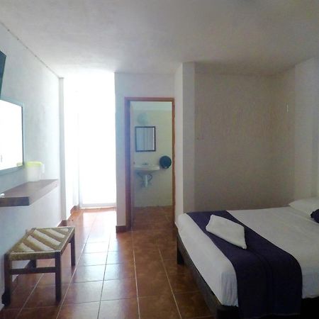 Hotel Mayflower Puerto Escondido  Exterior photo