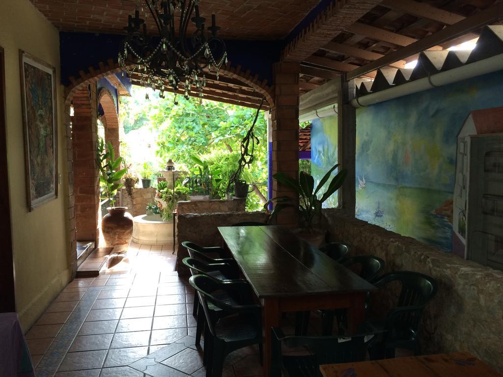 Hotel Mayflower Puerto Escondido  Exterior photo