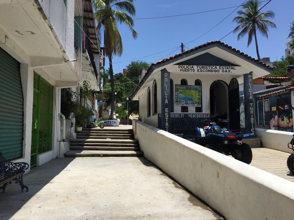 Hotel Mayflower Puerto Escondido  Exterior photo