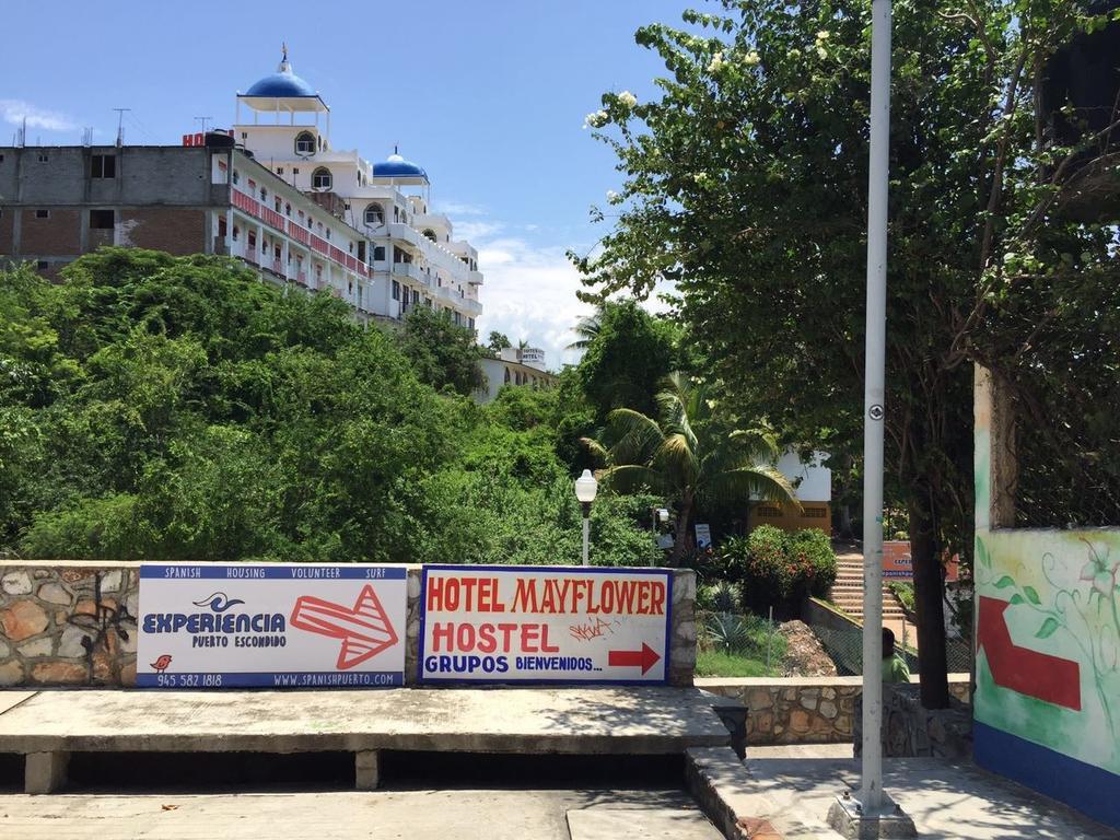 Hotel Mayflower Puerto Escondido  Exterior photo